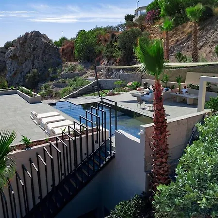 Mansion With Sea And Rocks View, Housekeeper, Breakfast Villa