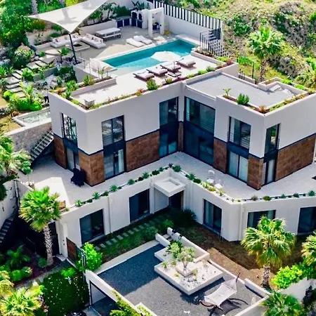 Mansion With Sea And Rocks View, Housekeeper, Breakfast Villa Bitez