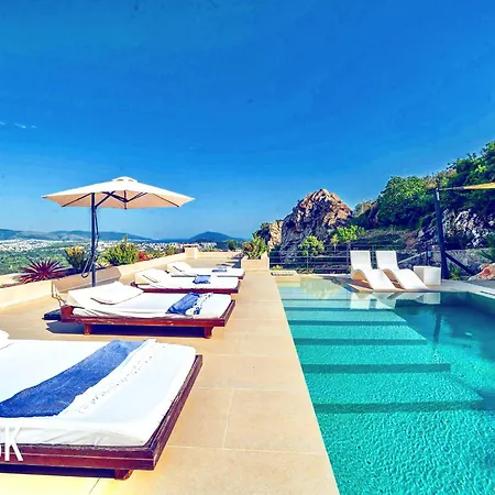 Mansion With Sea And Rocks View, Housekeeper, Breakfast 别墅 比特兹