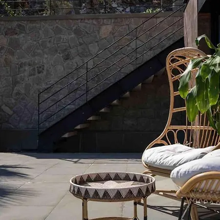 Mansion With Sea And Rocks View, Housekeeper, Breakfast Vila *